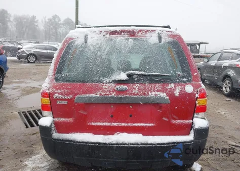 2005 Ford Escape Xls from USA, damaged, VIN 1FMYU02ZX5KB43354